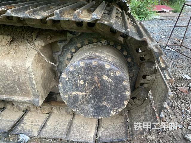 右驅(qū)動輪（行走機構）