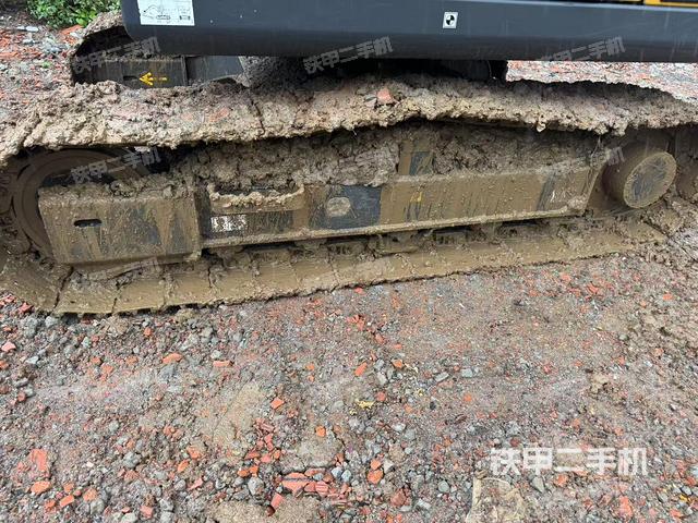 左侧履带整体 （行走机构）