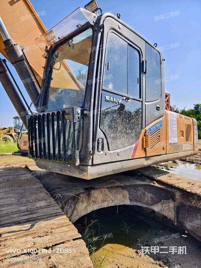 驾驶室整体（整机外观）