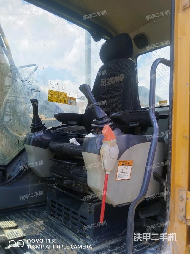 右侧玻璃角标（驾驶室部分）