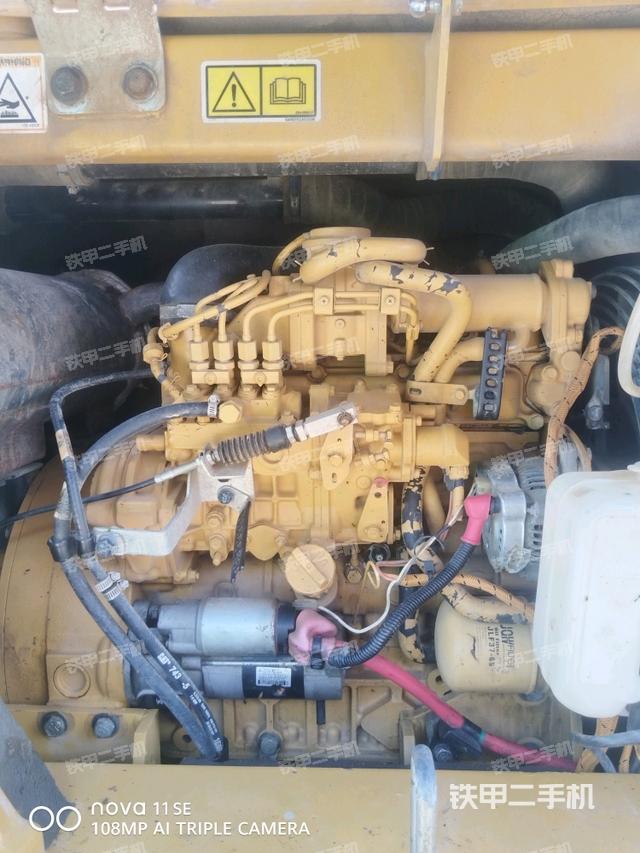 发动机室（上车部件）