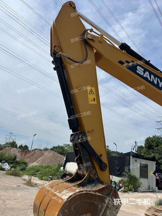 小臂整体左后（工作和回转装置）