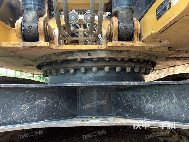 大臂油缸整體?豎拍（工作和回轉(zhuǎn)裝置）