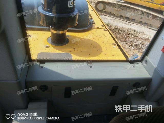 右側(cè)玻璃角標（駕駛室部分）