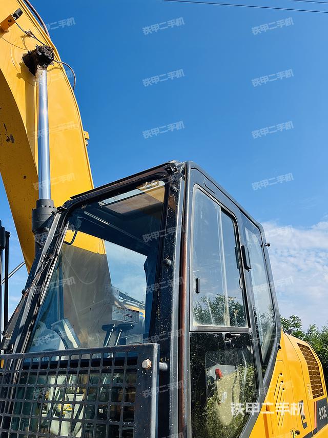 駕駛室整體（整機外觀）