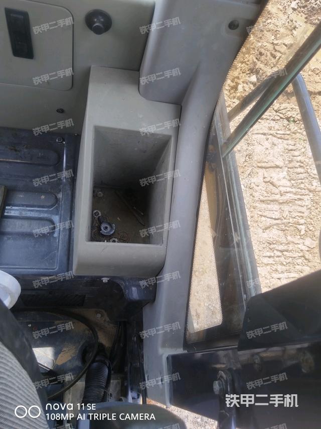 座椅后部（駕駛室部分）