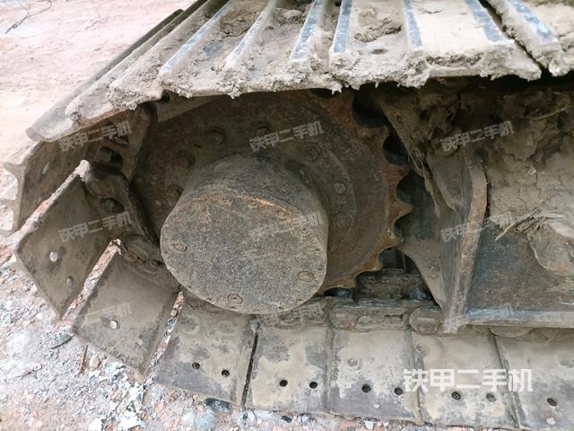 右驱动轮（行走机构）