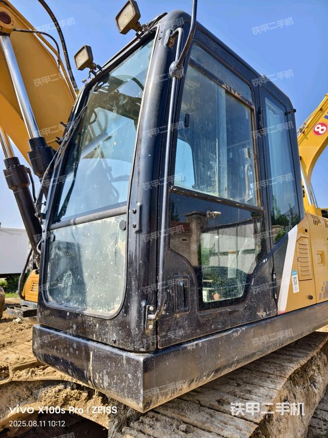 驾驶室整体（整机外观）