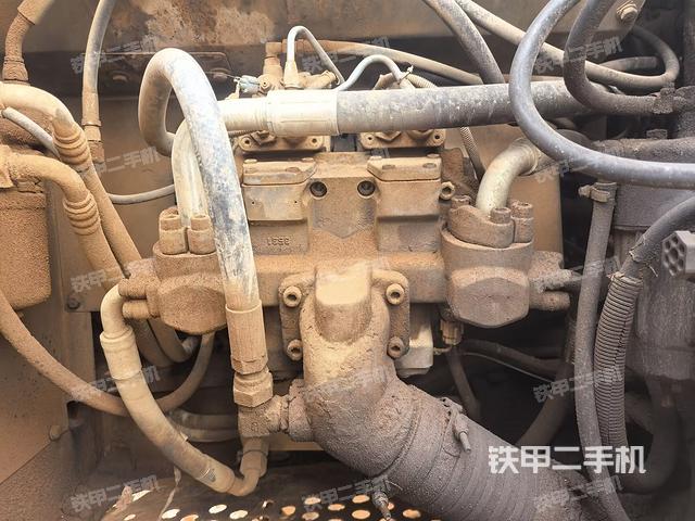 液壓泵斜45?左（大件艙室）