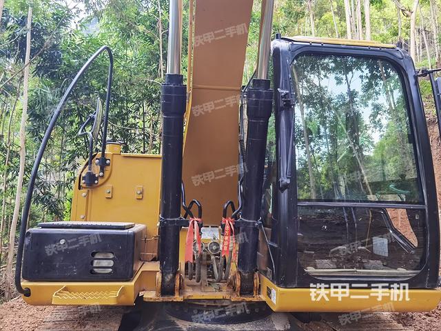 大臂根部?斜視（工作和回轉(zhuǎn)裝置）