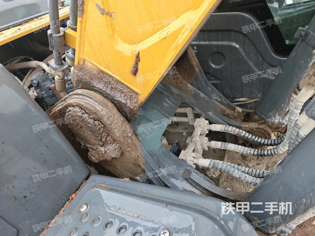 大臂根部?斜視（工作和回轉(zhuǎn)裝置）