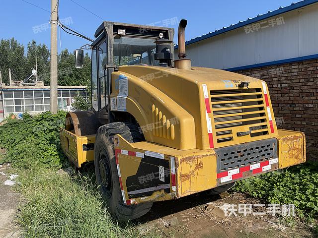 整機(jī)右側(cè)（設(shè)備外觀及核心部件）