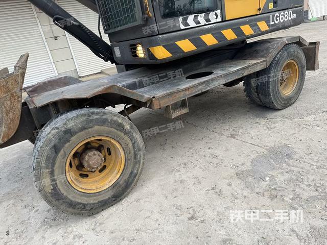 单侧履带整体（整机外观）