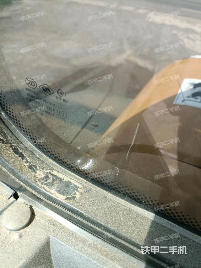 后窗玻璃角标（驾驶室部分）