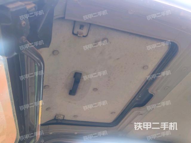 右侧玻璃角标（驾驶室部分）