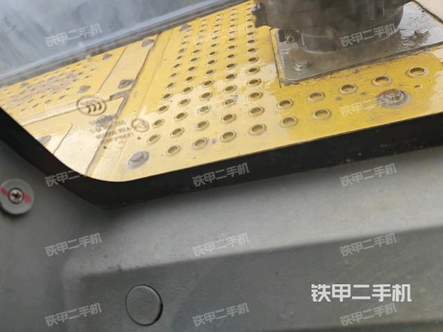 后窗玻璃角標(biāo)（駕駛室部分）