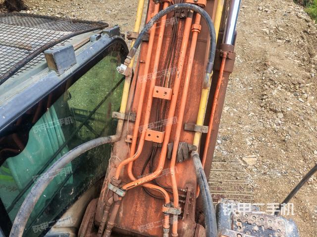 大臂背部俯视（工作和回转装置）