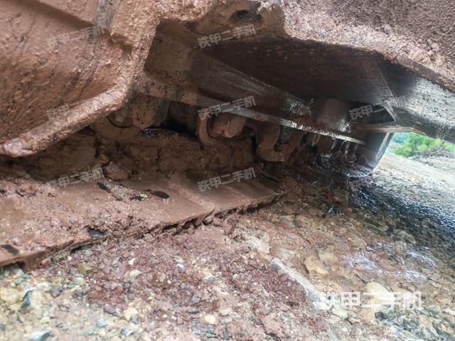 左侧行走马达盖板（行走机构）