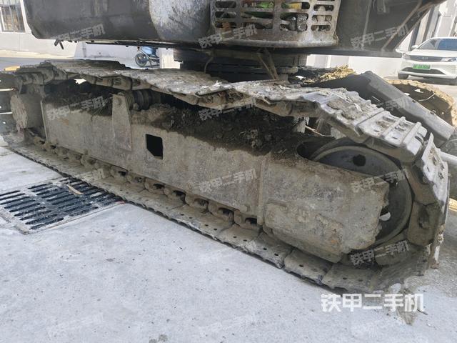 左侧履带整体 （行走机构）