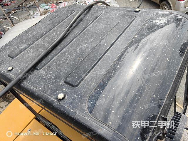 駕駛室頂部(整機外觀) 駕駛室頂部(整機外觀)