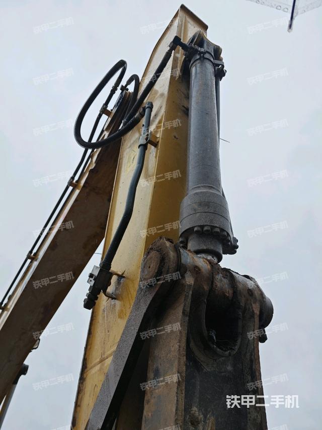 小臂整體右前（工作和回轉(zhuǎn)裝置）