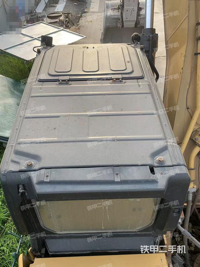 駕駛室頂部（整機(jī)外觀）