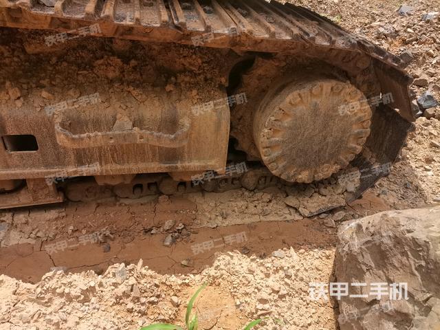 右驱动轮（行走机构）