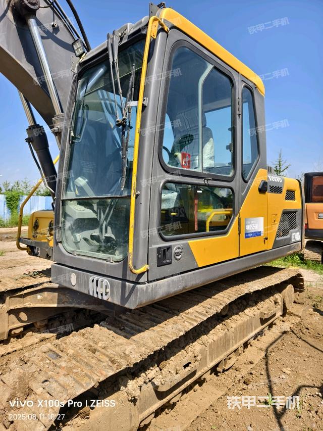 驾驶室整体（整机外观）