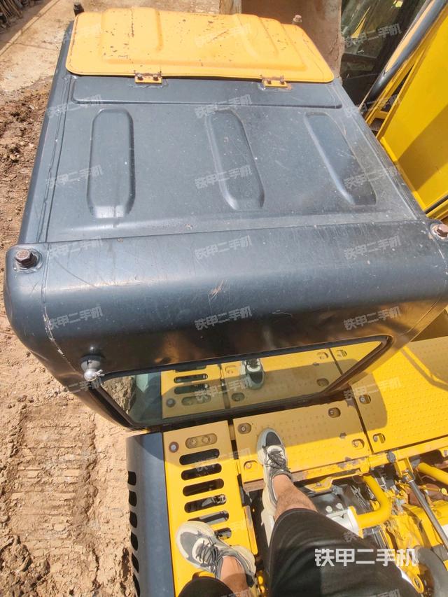 駕駛室頂部（整機(jī)外觀）