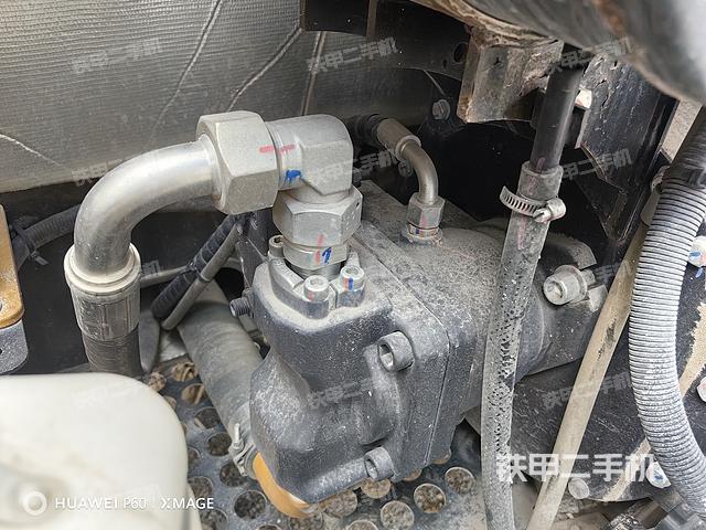 液壓泵艙室正面整體(整機外觀) 液壓泵艙室正面整體(整機外觀)