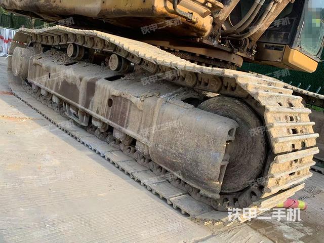 單側(cè)履帶整體（整機(jī)外觀）