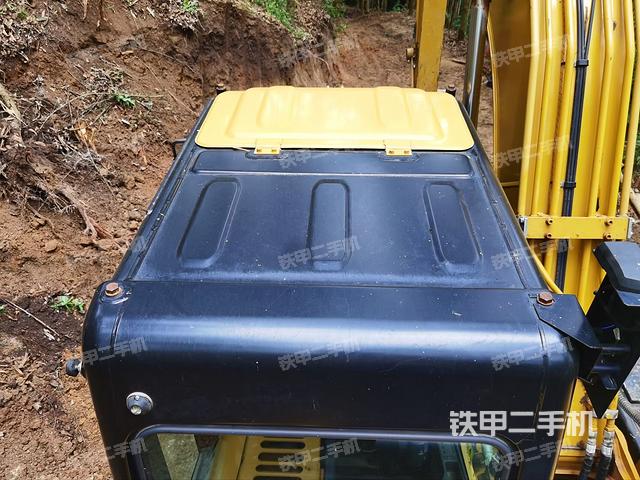 駕駛室頂部俯視（上車(chē)部件）