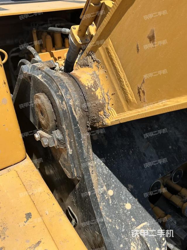 大臂背部俯視（工作和回轉(zhuǎn)裝置）