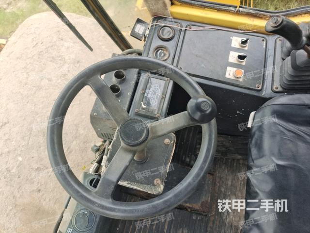 后玻璃角标（压路机驾驶室）