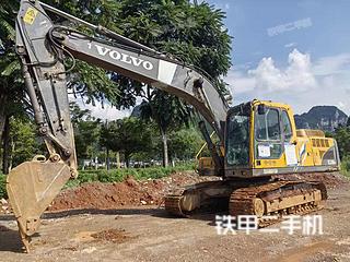 沃尔沃EC210B挖掘机实拍图片