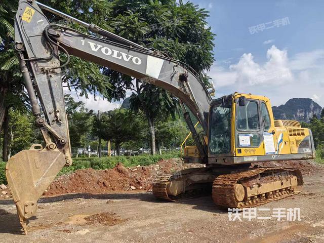 沃尔沃EC210B挖掘机