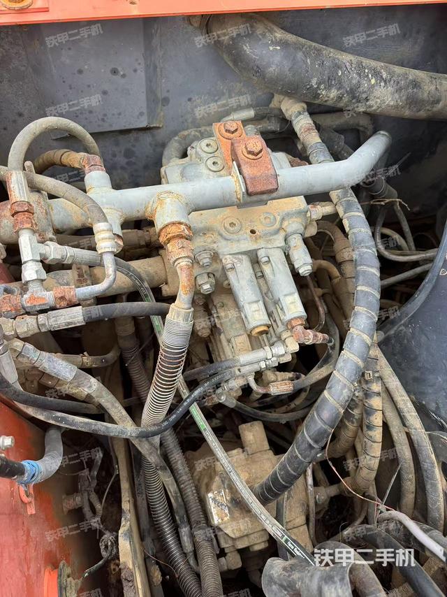 回轉(zhuǎn)馬達(dá)（上車(chē)部件）