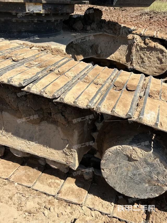 右側(cè)行走馬達蓋板（行走機構(gòu)）