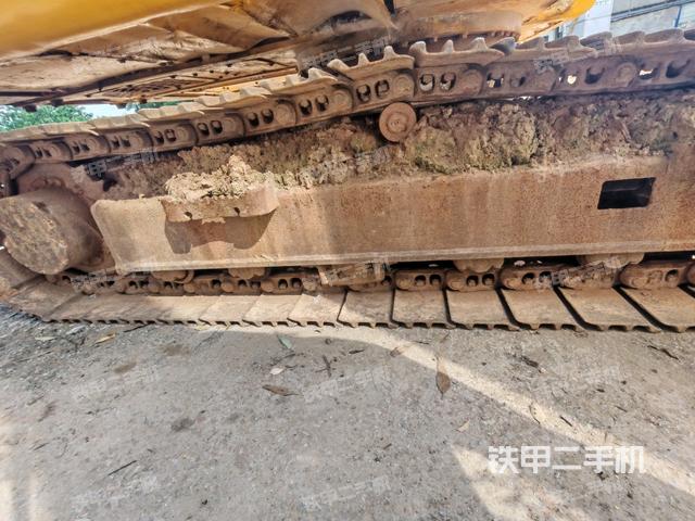 單側(cè)履帶整體（整機(jī)外觀）