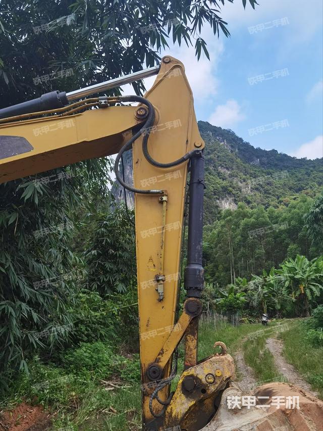 小臂整体左后（工作和回转装置）