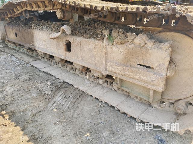 左側(cè)履帶整體?（行走機(jī)構(gòu)）