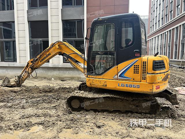龙工LG6060挖掘机