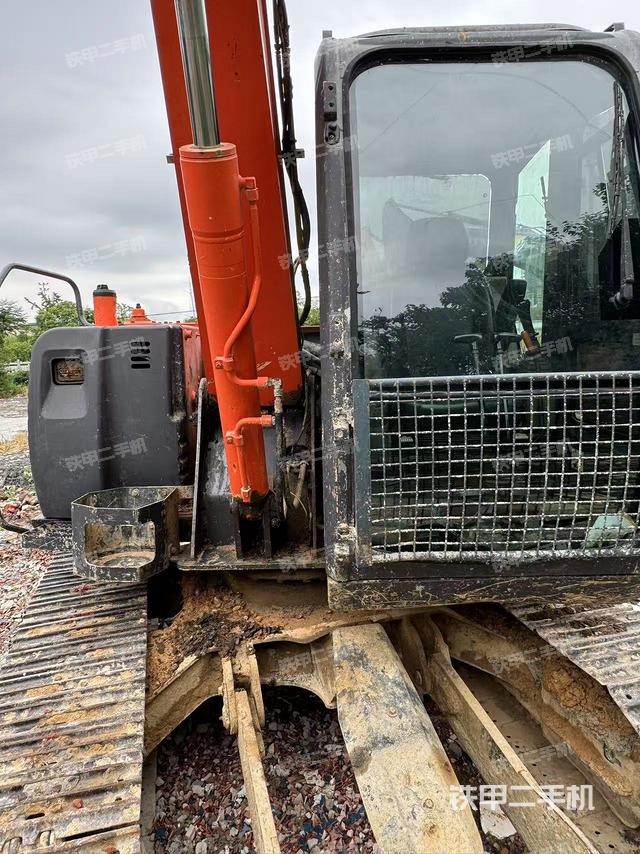 小臂整體右前（工作和回轉(zhuǎn)裝置）