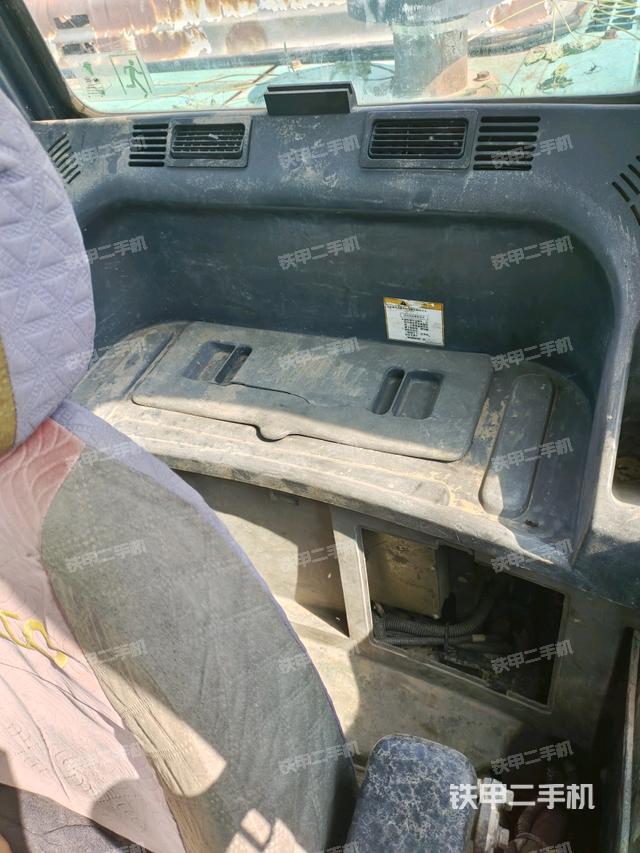 后窗玻璃角標(biāo)（駕駛室部分）