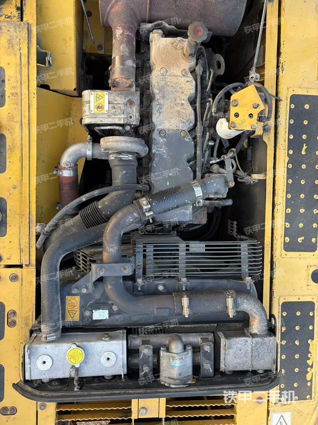 發(fā)動機整體俯視(整機外觀) 發(fā)動機整體俯視(整機外觀)