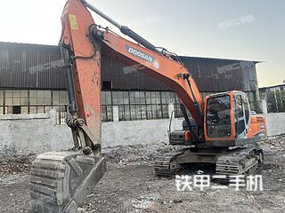 斗山DX215-9C挖掘机实拍图片