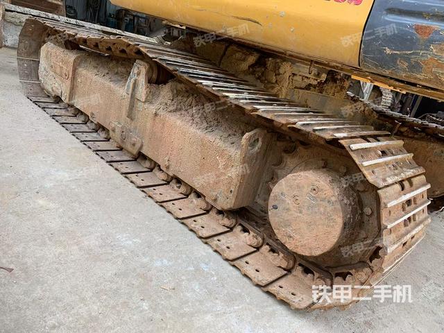 單側(cè)履帶整體（整機(jī)外觀）