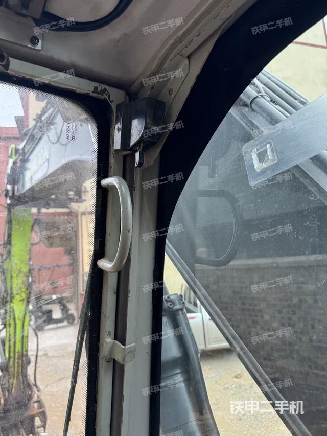 座椅后部（駕駛室部分）