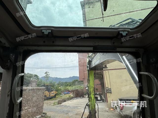 右側(cè)玻璃角標（駕駛室部分）