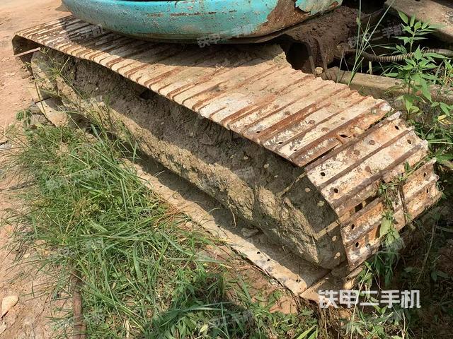 单侧履带整体(整机外观) 单侧履带整体(整机外观)